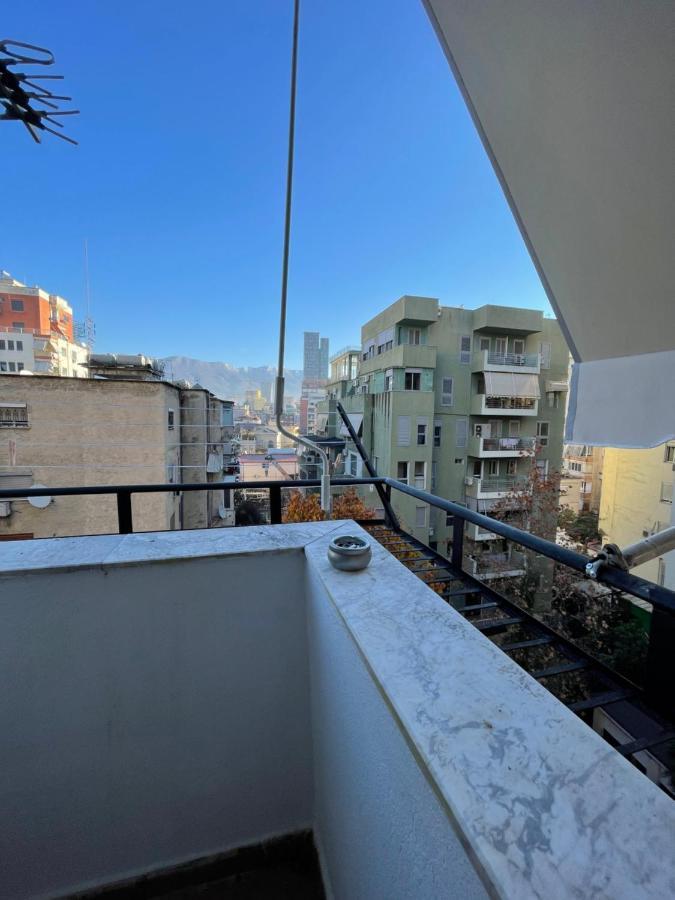 Proper Apartment 1 Tirana Exteriör bild