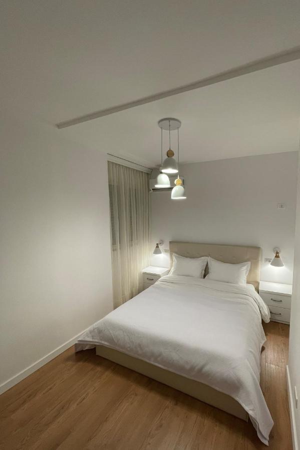 Proper Apartment 1 Tirana Exteriör bild